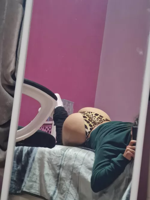 My femboy ass is begging to be dominated 🍑🥵 if u are from cairo hmu