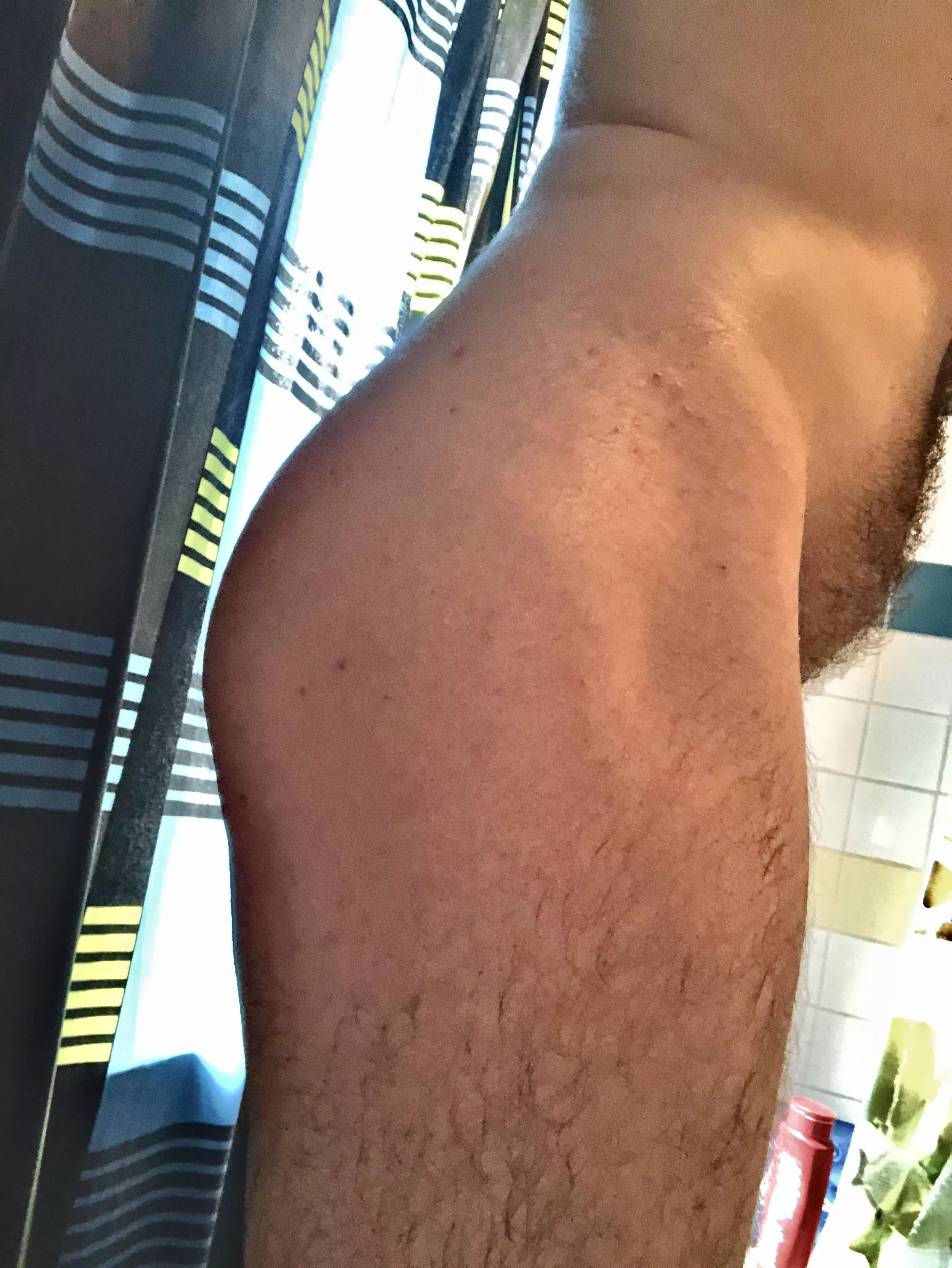 My first butt photo! I don’t know if this counts as “cute” 😅