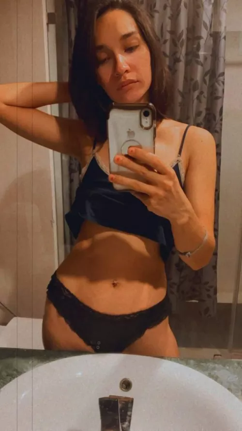 my friend is unsure about posting to Reddit. can you give her some confidence?