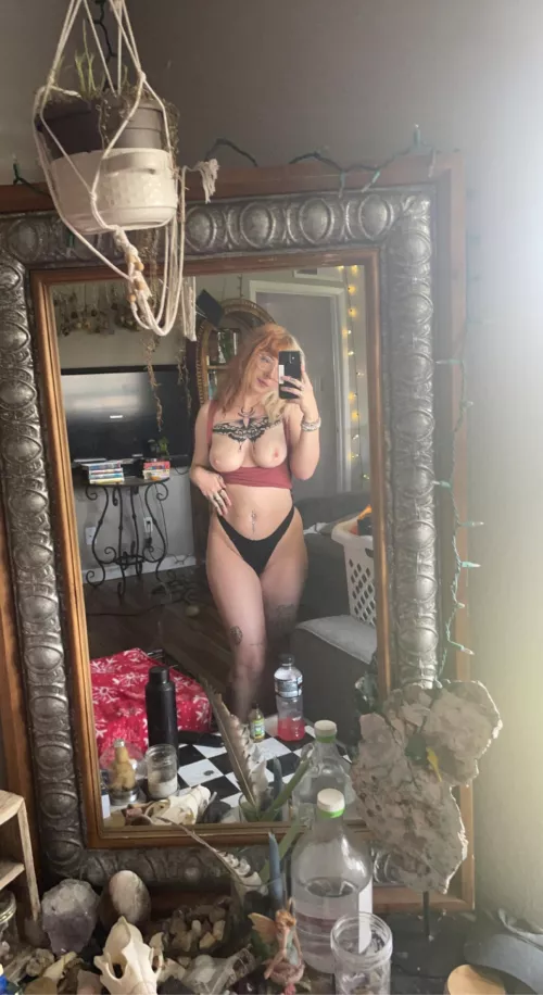 my 🐱 is purring for u :(