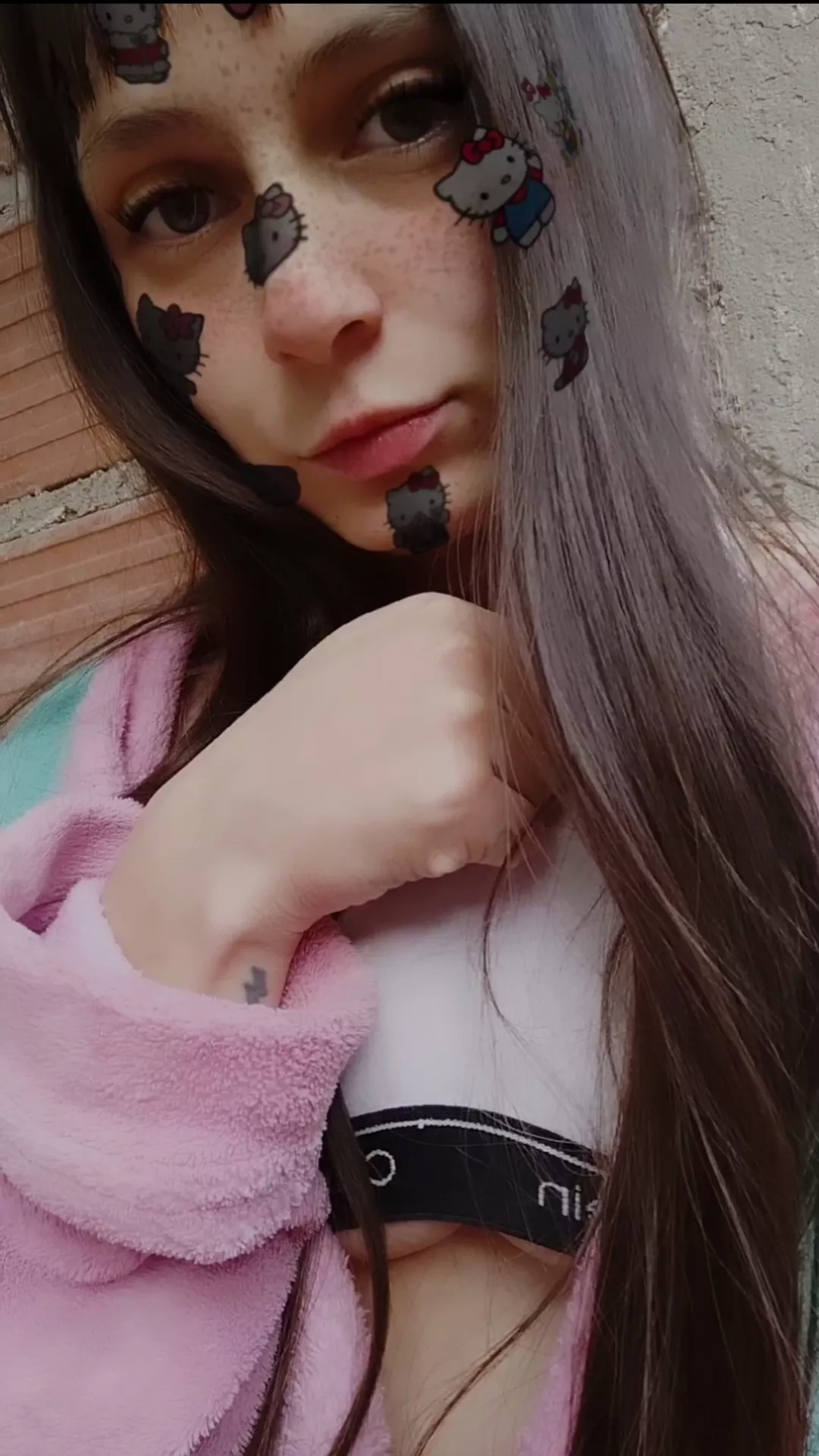 My name is Nela 🍭 I'm 22 years old.