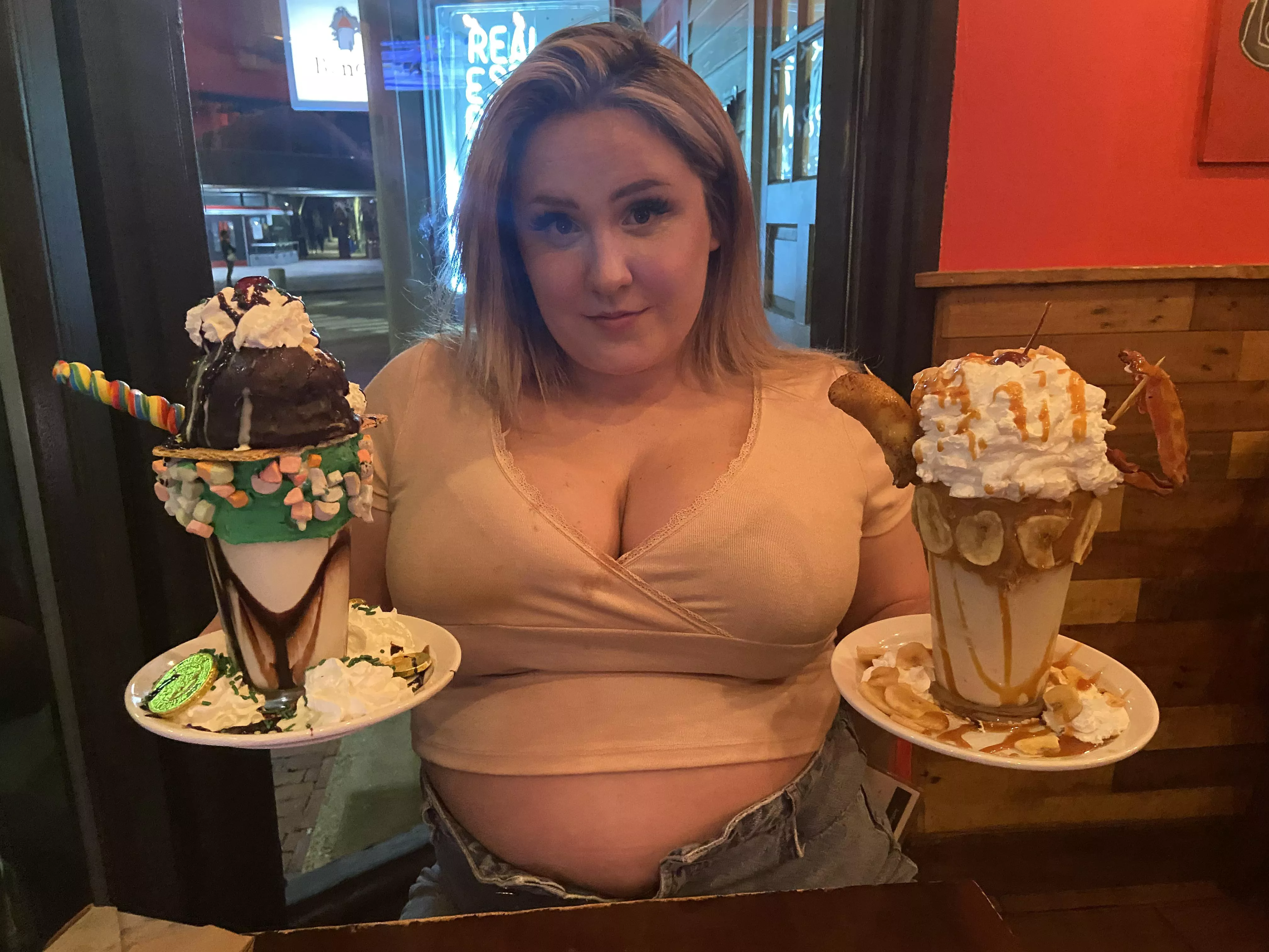 My pants were already unbuttoned by the time dessert came… 🤭