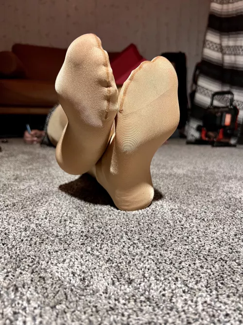 My pantyhose feet need to be rubbed. 😏