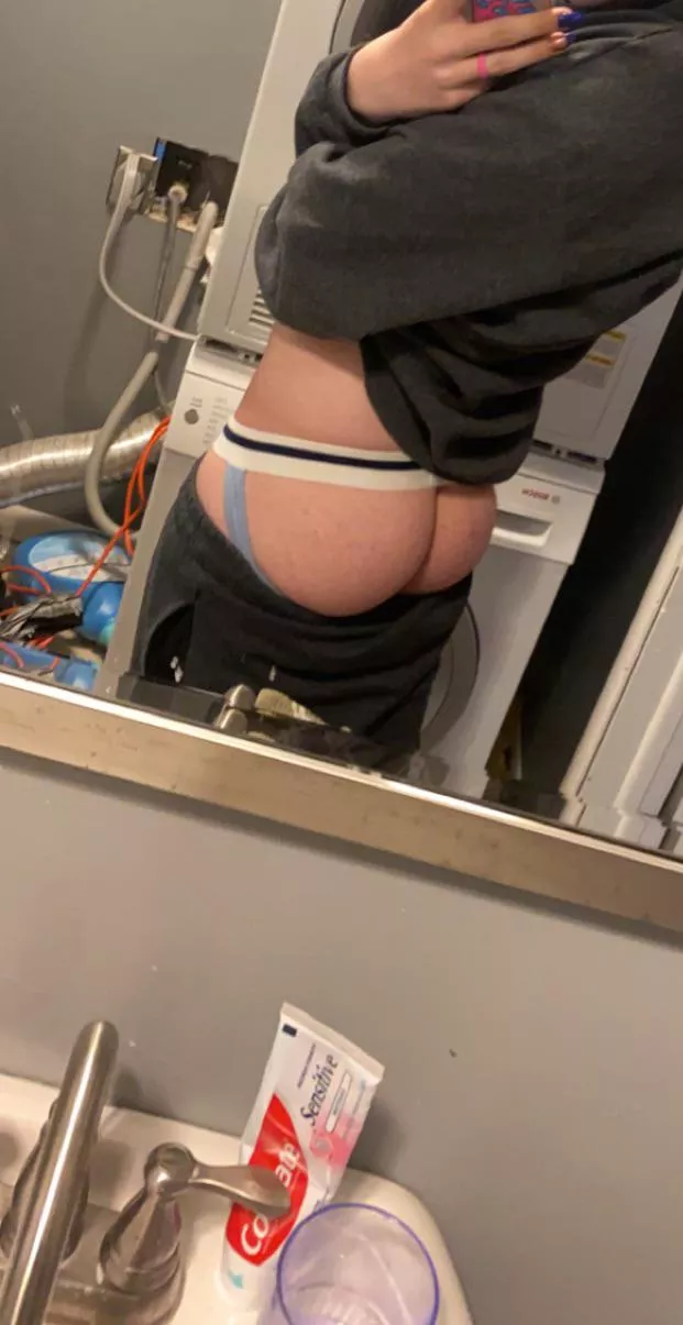 My record for a guy to cum is two minutes