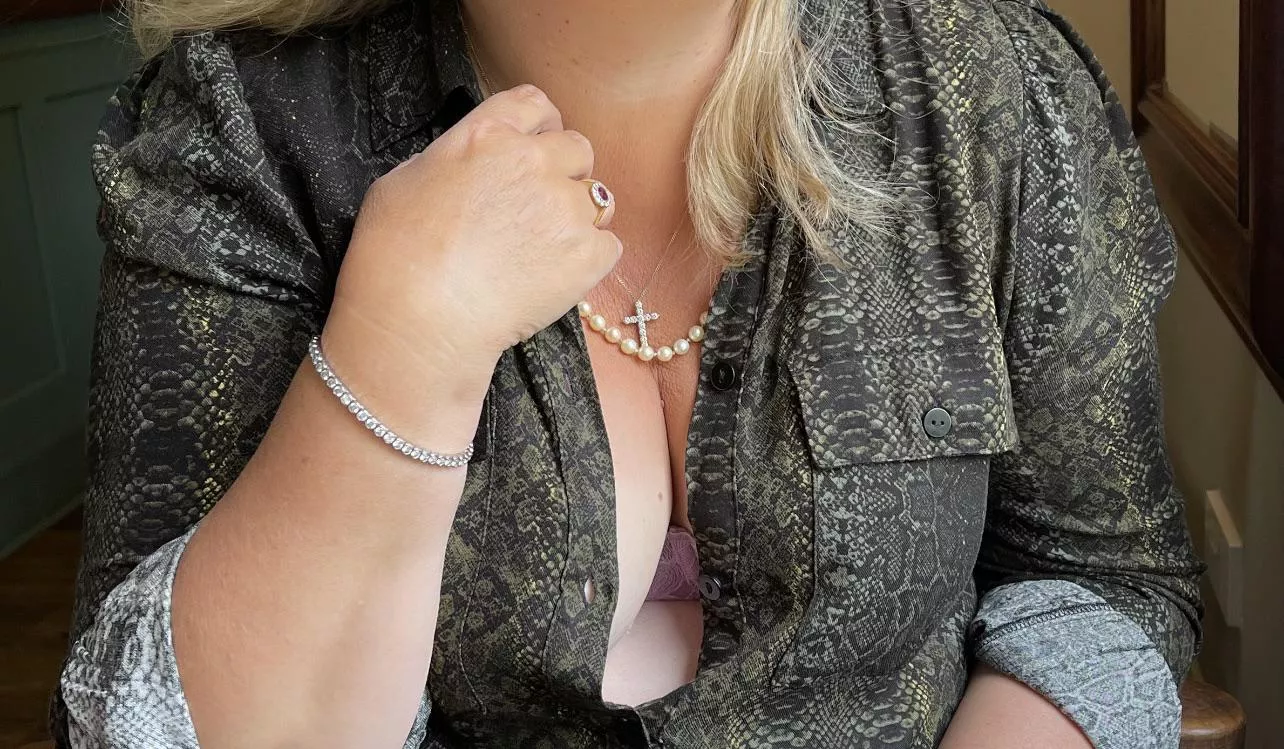 My right boob always drops out of my bra when it shouldn’t