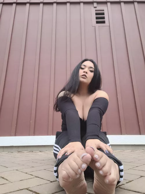 my toes need a new color 🤭