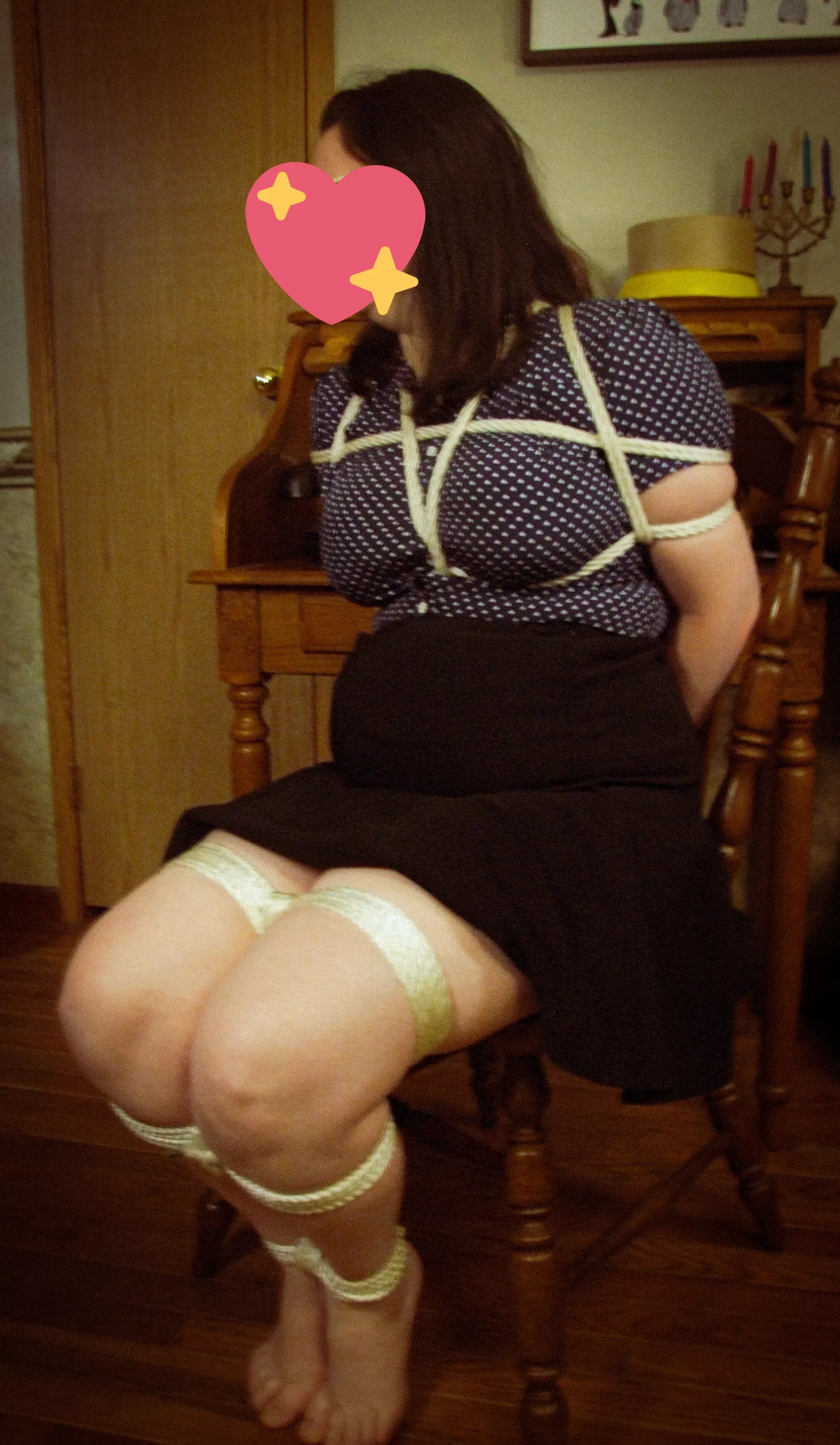 My vintage housewife Damsel. R/P by me, model my wife Rikara.