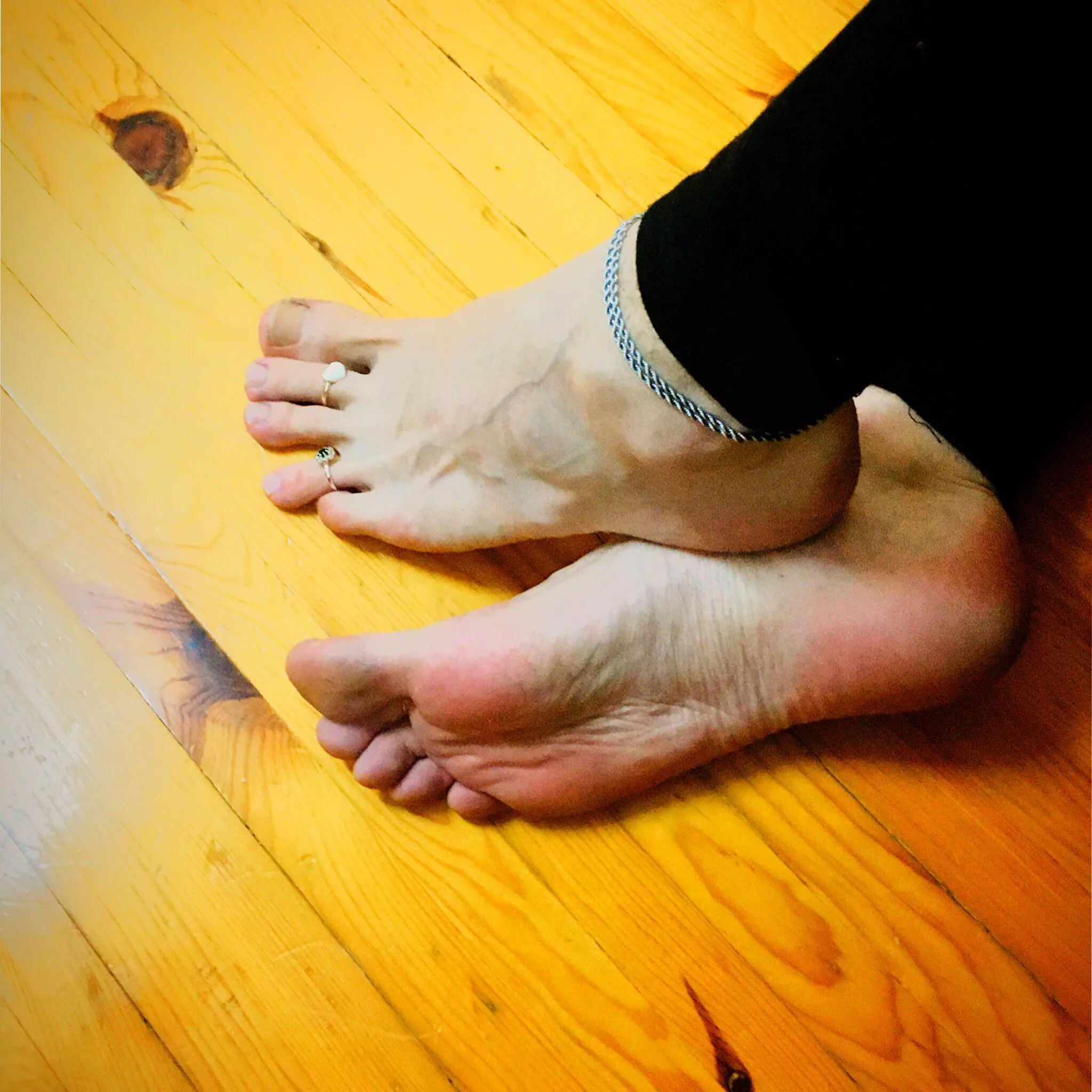 My wifey feet need alpha black male touch ^^ All BBC is welcome my Dm π€π My wifey feet need alpha black male touch ^^ All BBC is welcome my Dm π€π