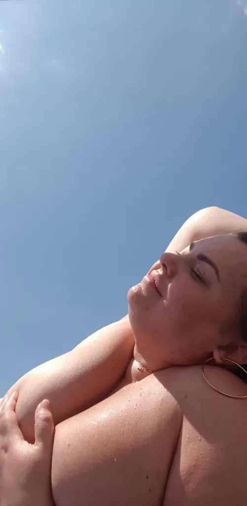 Nakedπ all day on the beachβοΈ