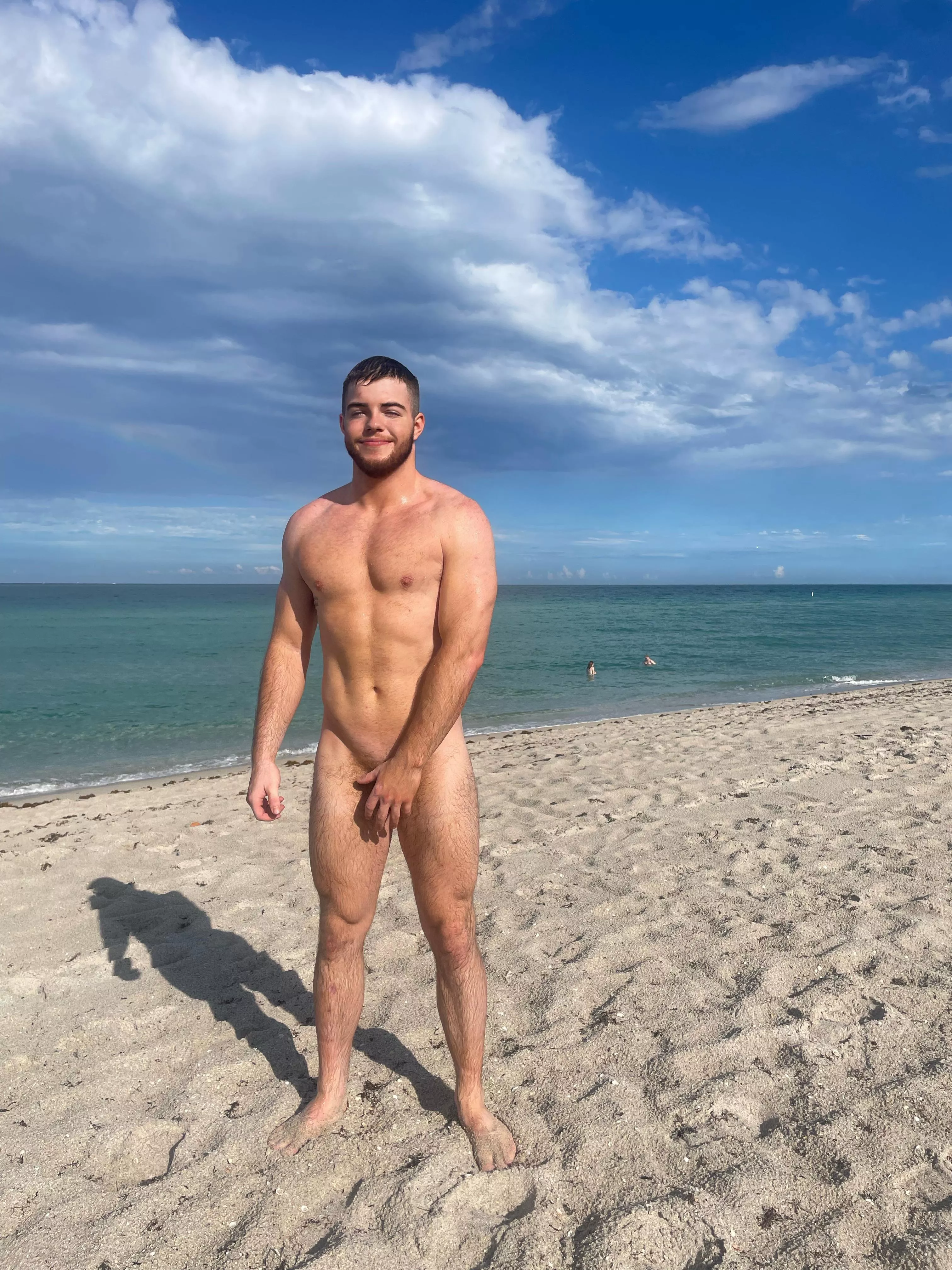 Naked at the beach 🏳️‍🌈😉