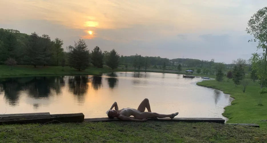 Naked sunset. The best way to watch 🌅
