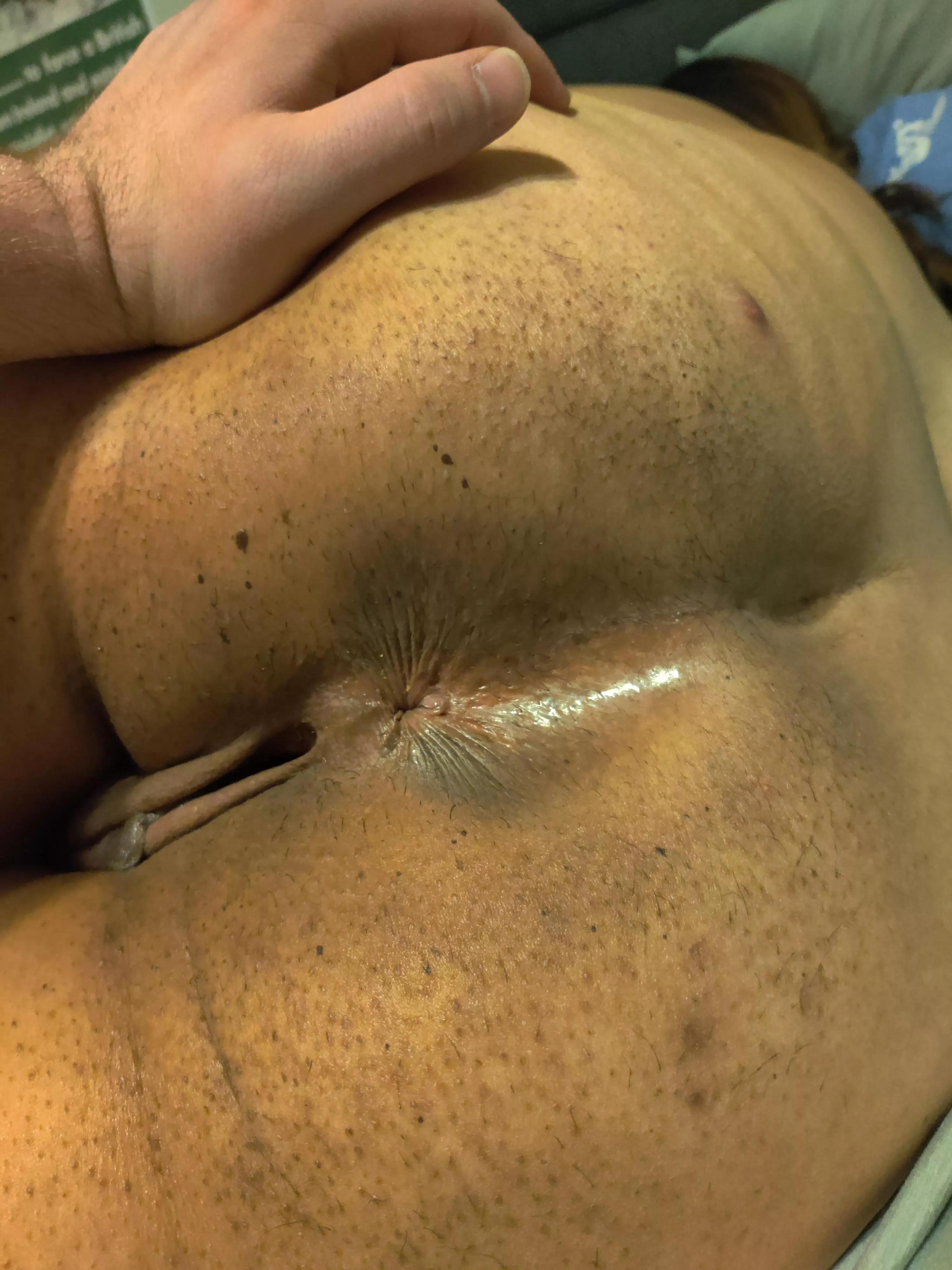 natural dark Latina holes