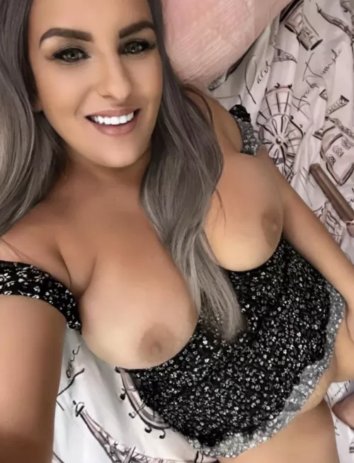 Naughty milf π$3 link below πCum show me your cock