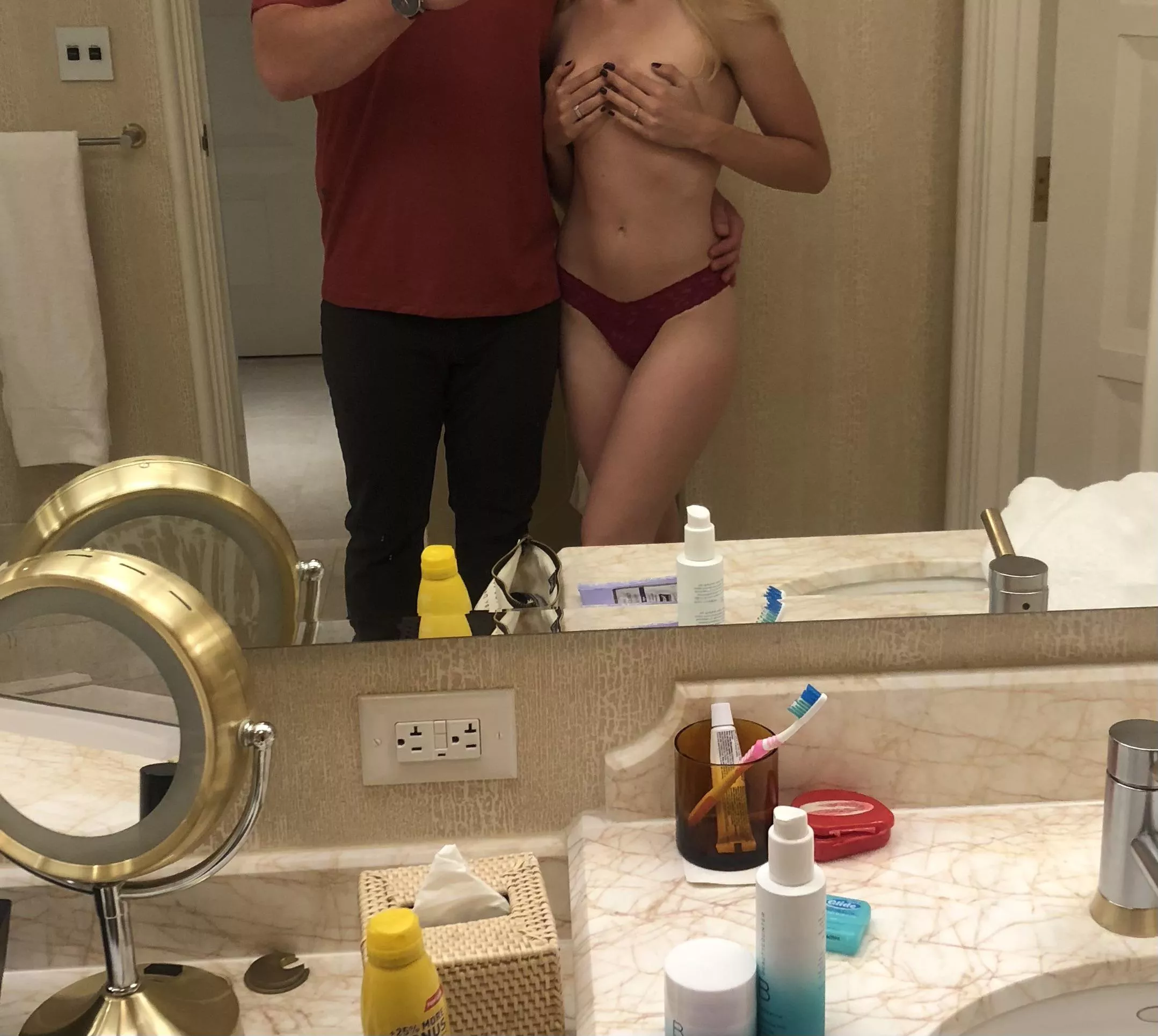 Need a cake to help me spoil my husband. Send me a dm with a pic and tell me what you would do to us and him.