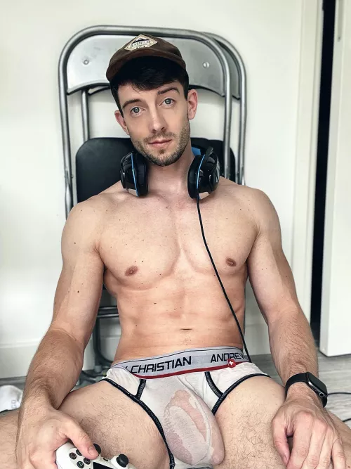 Need a Gaymer Buddy to reach the ‘end’