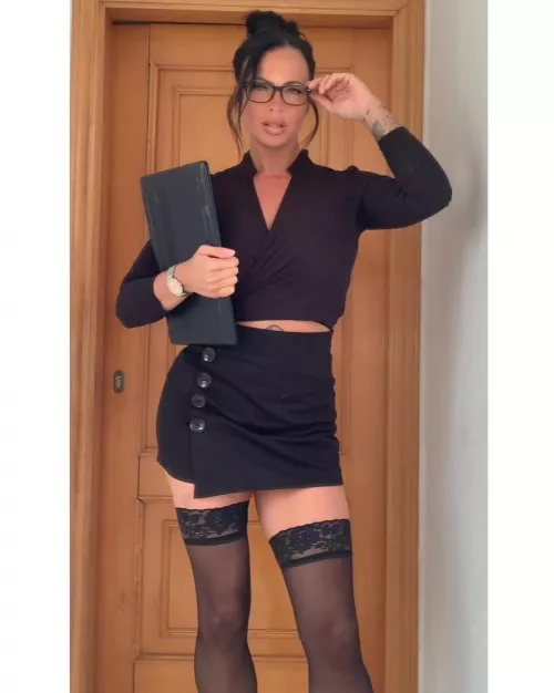 Need a new secretary? π free link ππ»