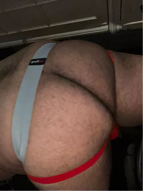 Need some love here~