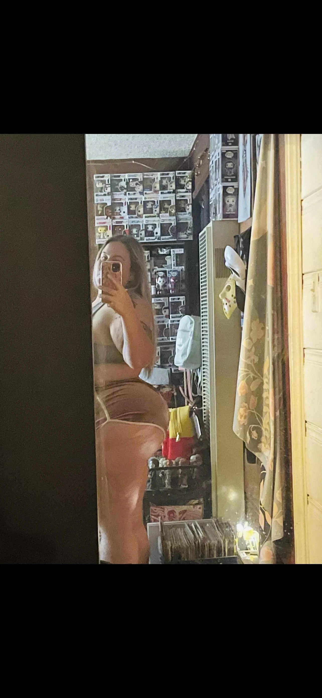 Need someone to cock my sister. Best one gets sent to her dm