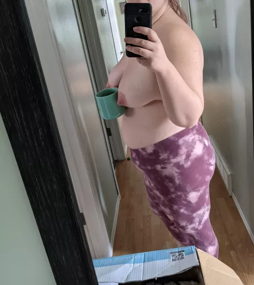 Needing a bit of a pick me up who's [f] eeling up to feeling me up