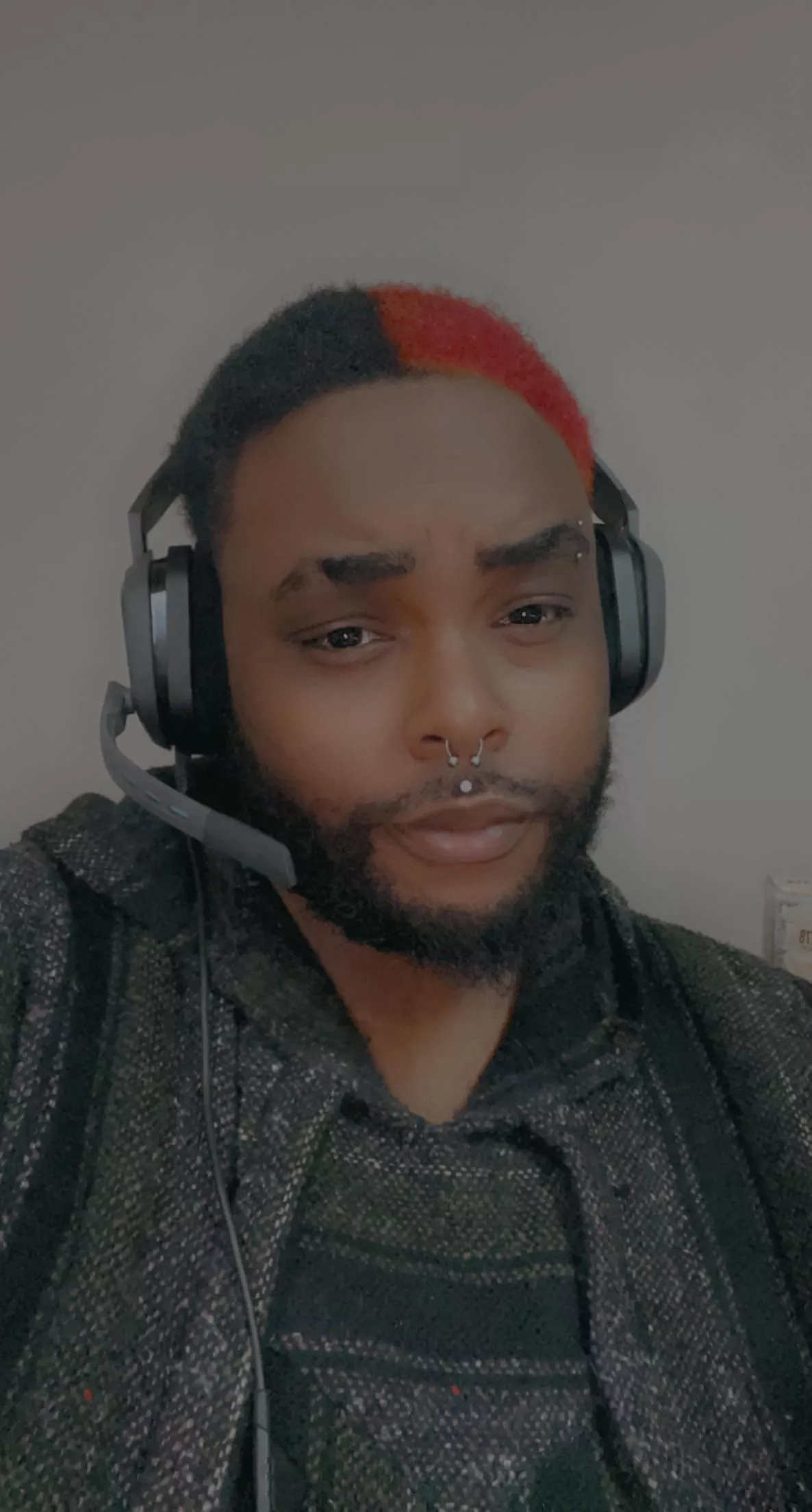 New hair color, messy beard and my astros 😂🤍