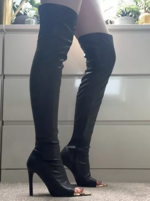 New heels 😈
