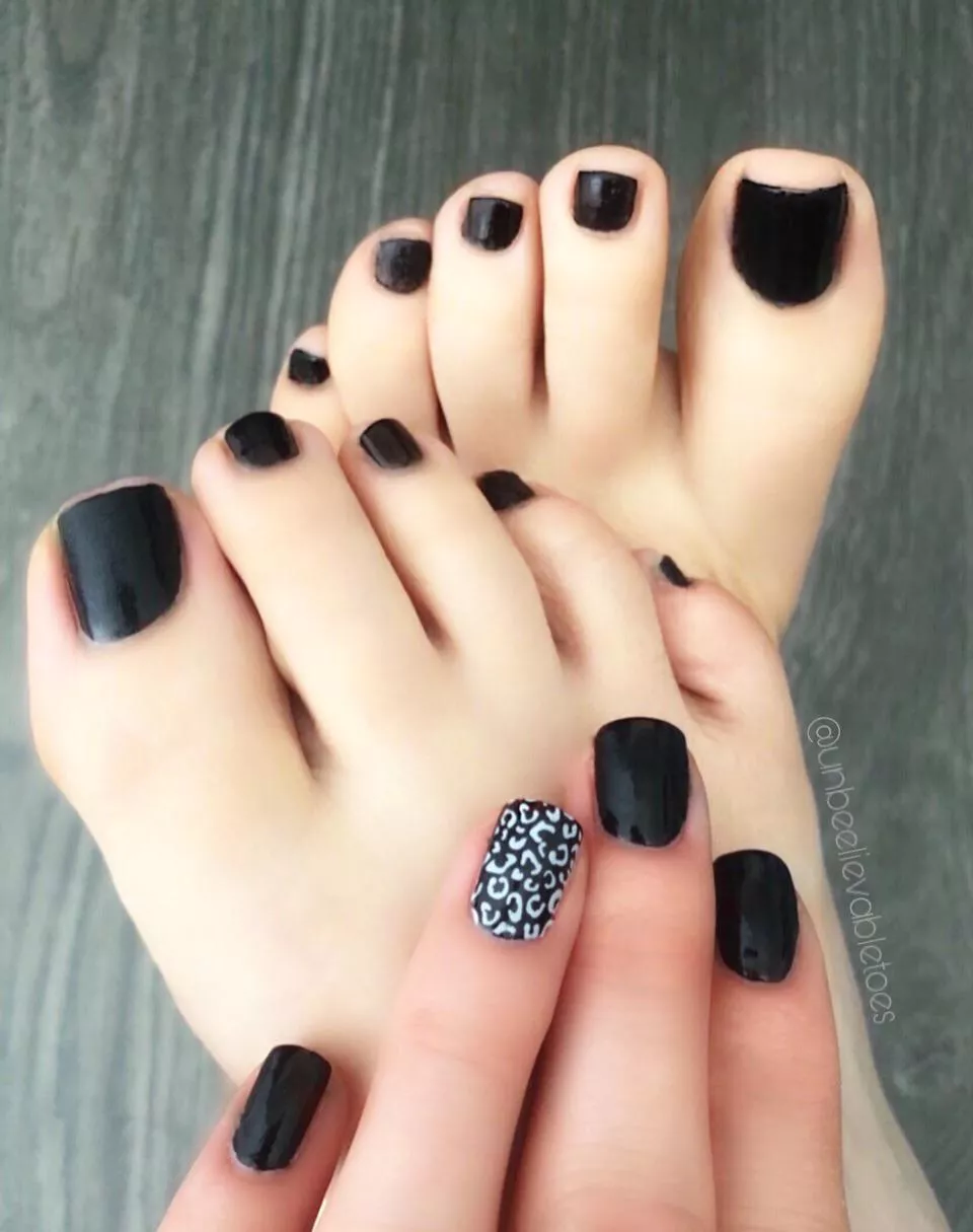 New mani/pedi - who loves? 💅🏼