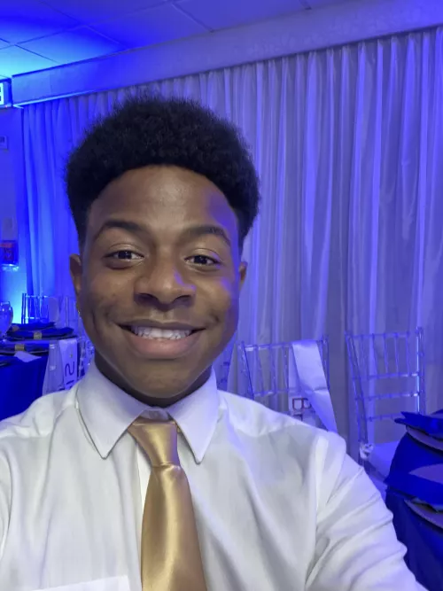 New to Reddit but wanted to say hello ! 👋🏾