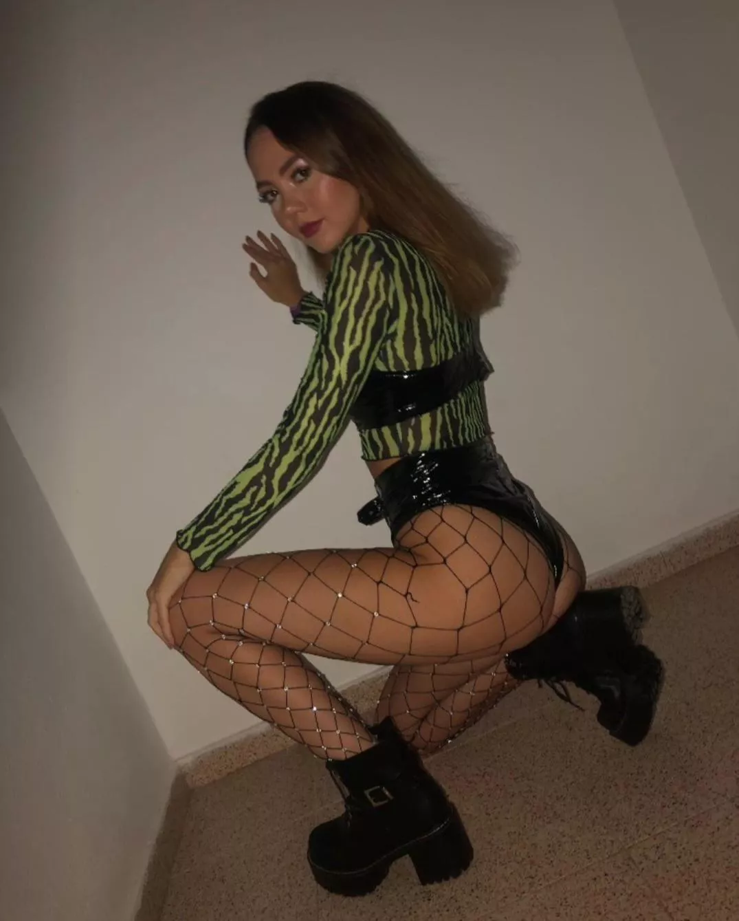 Niamh showing it all off