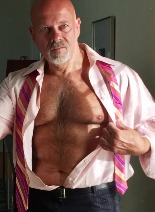 nip slip (x-post r/SuitedMen) nip slip (x-post r/SuitedMen)