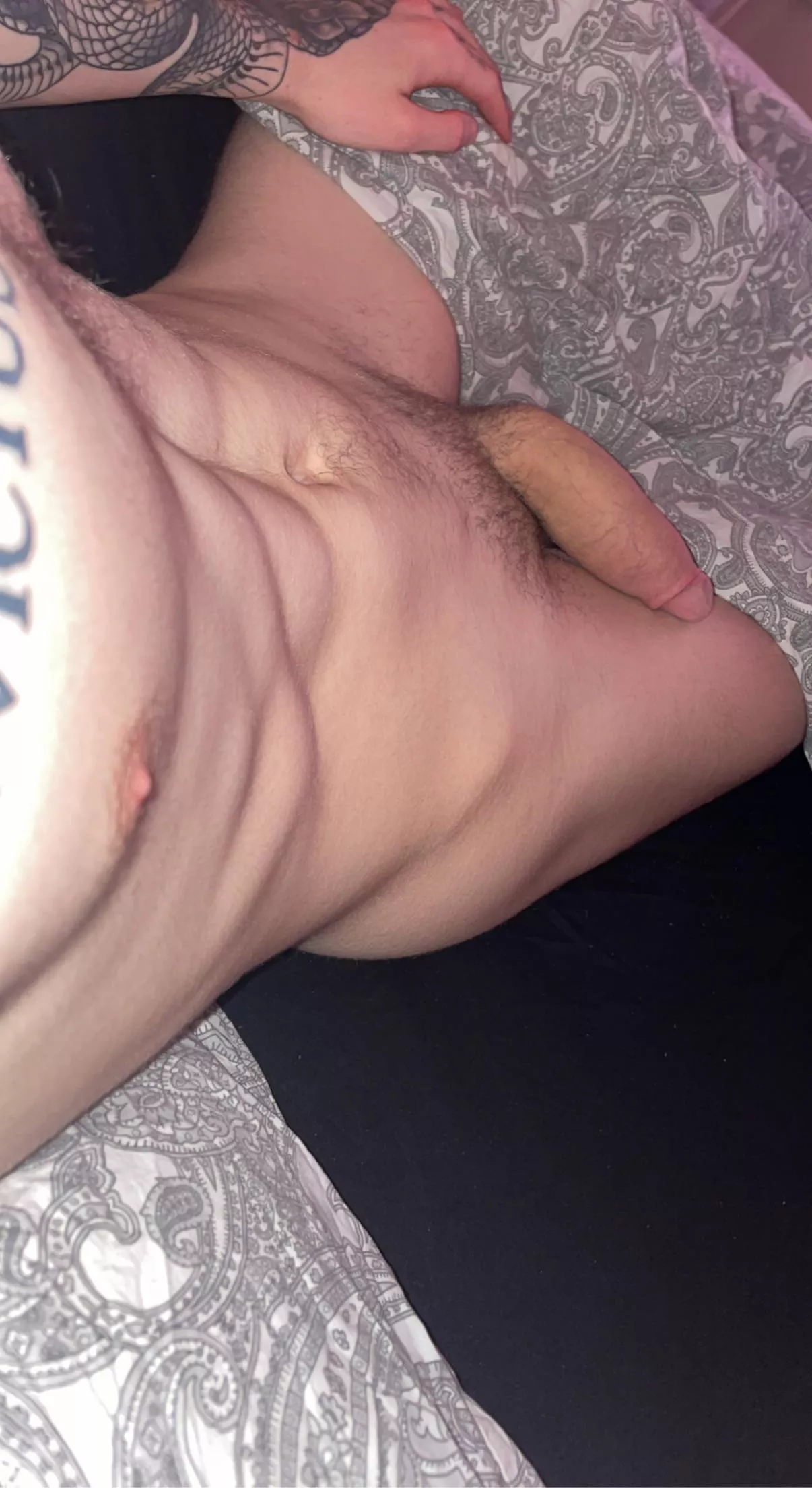 No better feeling than fresh sheets after a nice relaxing bubble bath 😏