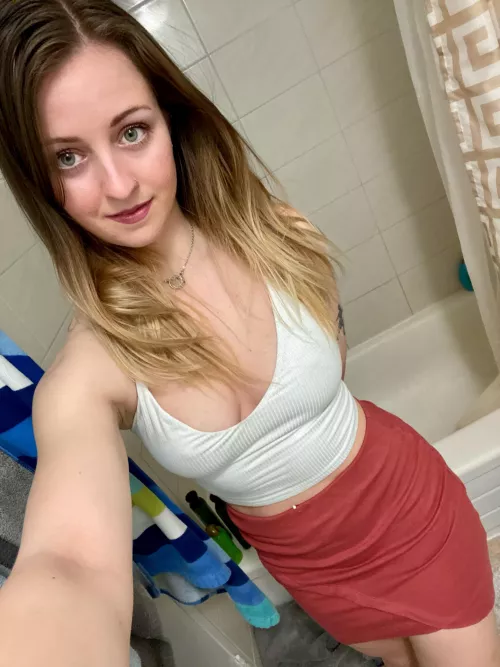 No bra & no panties, all [f]or easier access 😏