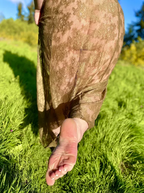 No you like my 🍑cheeky🍑 surprise? 🥰👣