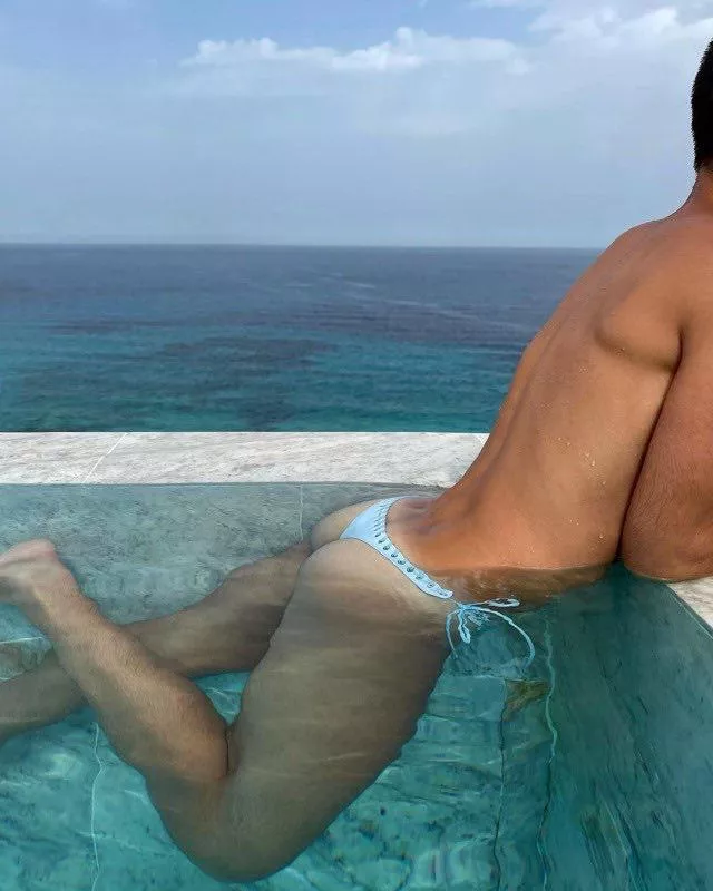 *NOT OP* Does anyone know what brand this swim thong (or similar is)? Saw on Twitter and I’m dying to know