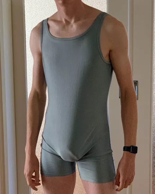 Nothing better to lounge in than a singlet. Change my mind.