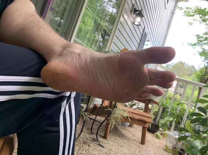Nothing like being barefoot outside 😊