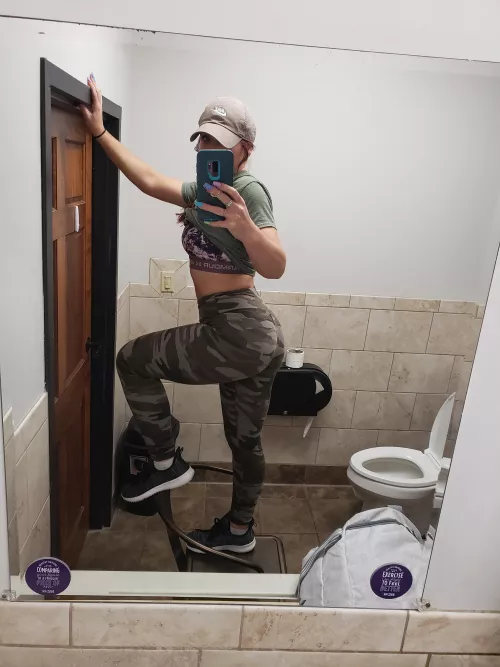 Now time for the clothes to come off for a shower!!!