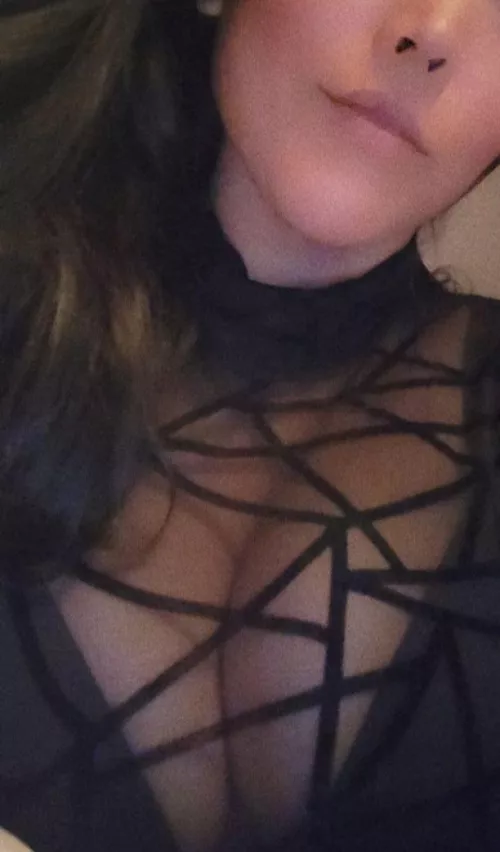 [OC] Busty 🇰🇷, baby!