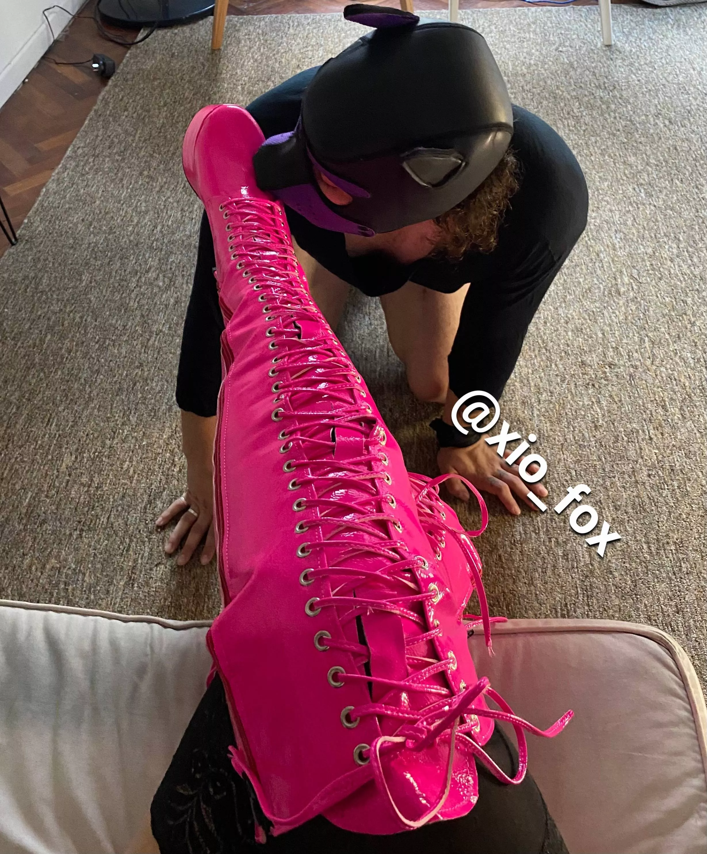 [OC] Got me a new puppy to worship my boots. My boots are new too BTW, present from a boot worshiper slave ❤️