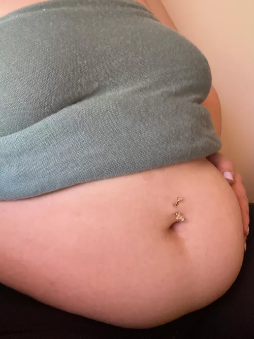 Officially added a third more to my original weight 😩 and all to my massive potbelly