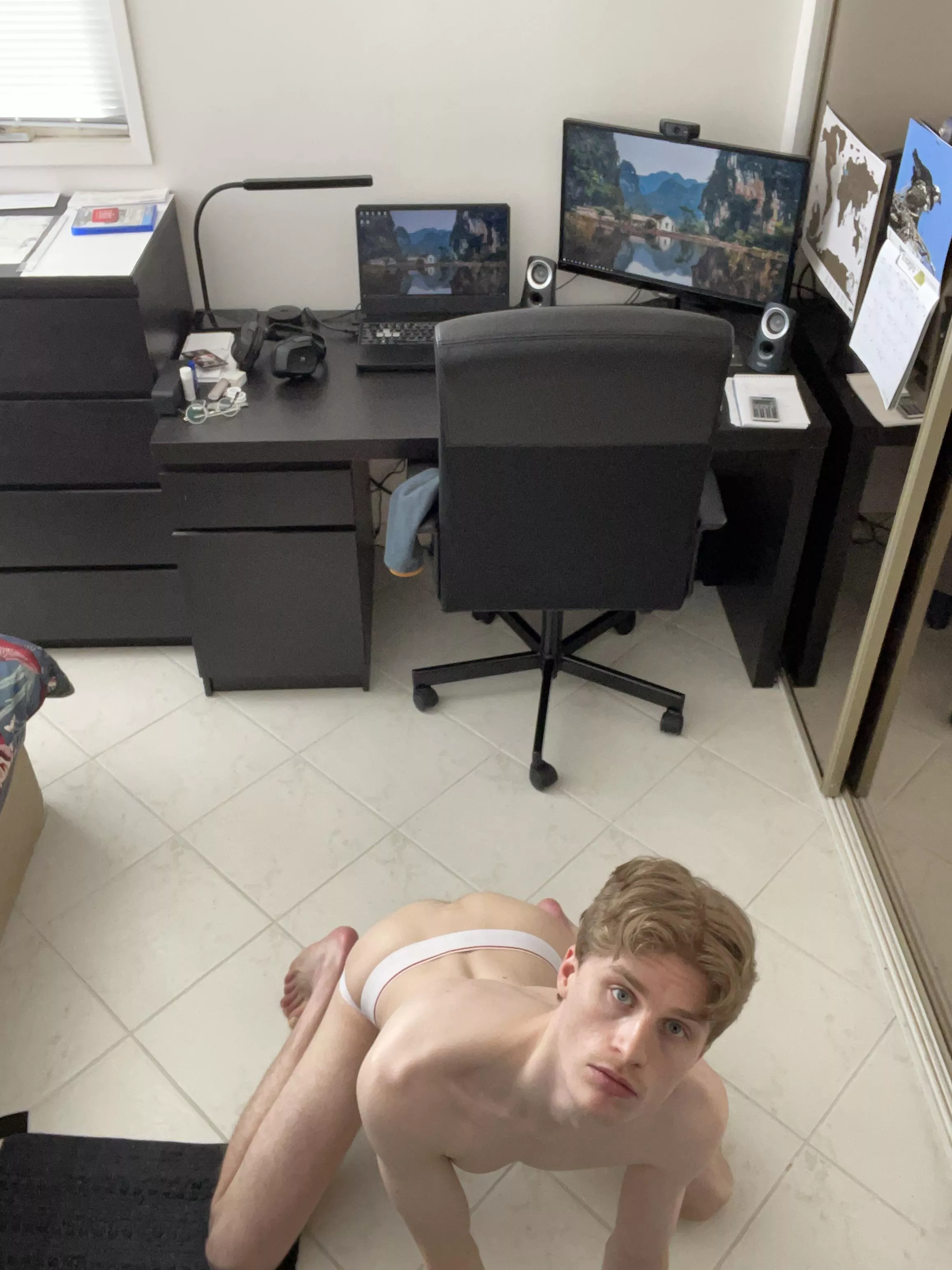 Oh hey up there👋🏻