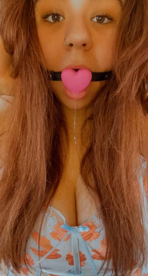 Ohhh I think I’m gonna like this new toy💕💗💖💞💓