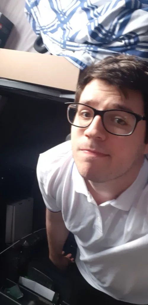 ok im drunk. someone hmu