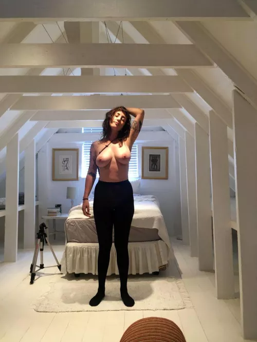 okay, I'm off to work. I'll see what you got for me when I'm back 💕