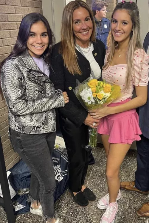 Older sis , Mom, younger sis…who are you taking backstage after the show? Comment below