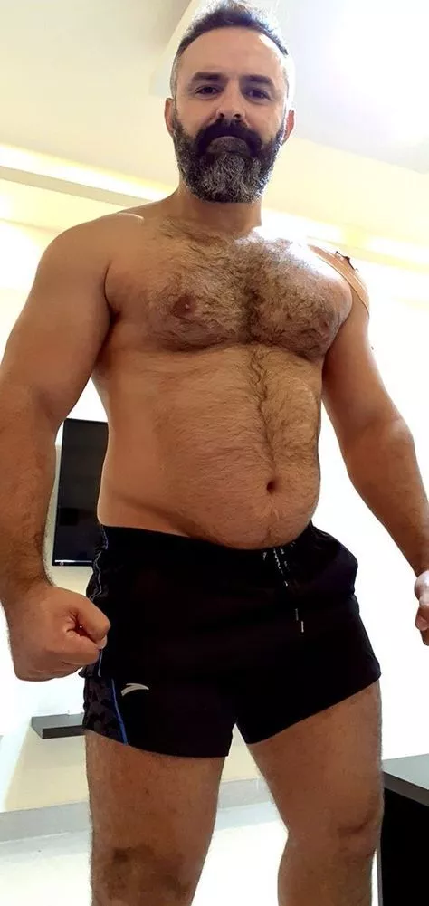 One of my weaknesses: a daddy in shorts One of my weaknesses: a daddy in shorts