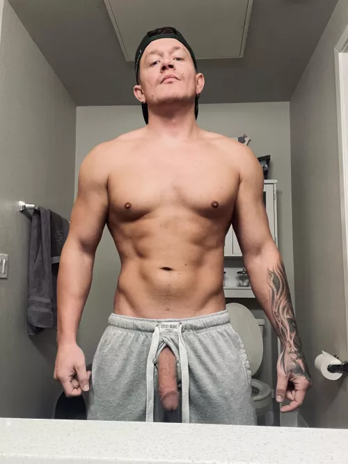 Oops it fell out😏