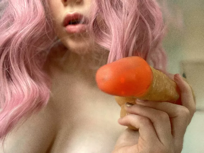 Open wide, I want to see you take it like a good slut 😈