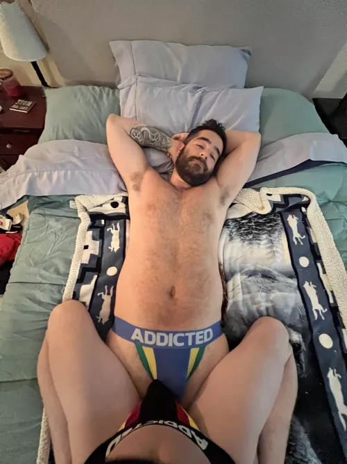 otter with his twink😈