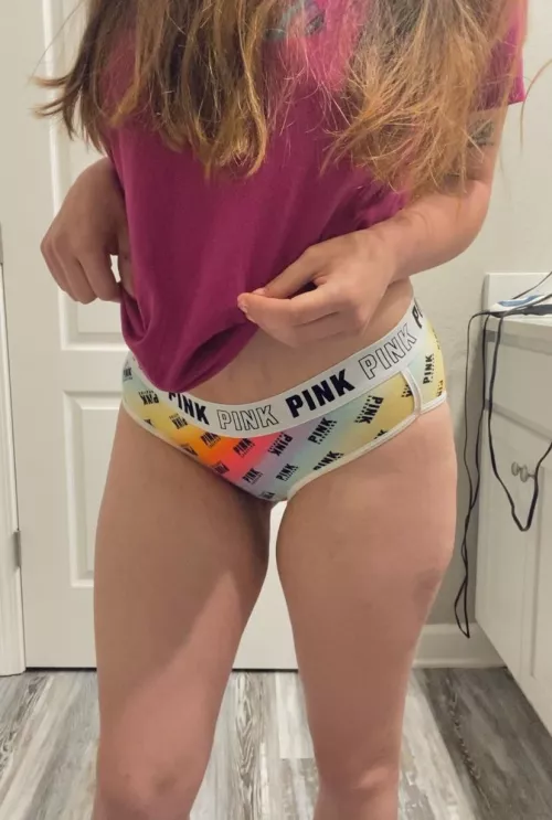 ❣️PANTY RAFFLE❣️ To celebrate my first month and 500 FOLLOWERS I’m doing a panty raffle! I’ll be taking tickets until May 31st where I’ll announce the winners! [Selling] 1 ticket-$3 5 tickets-$10 10 tickets-$25