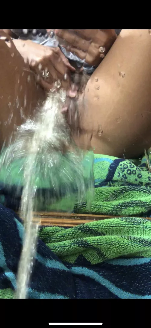 Pee full power on mirror/ inbox for full video